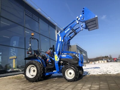 Solis 26 Kleintraktor mit Frontlader und Ackerstolle - Bild 1 von 4
