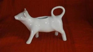 VINTAGE PILLIVUYT WHITE PORCELAIN COW CREAMER FRANCE MADE - Picture 1 of 12
