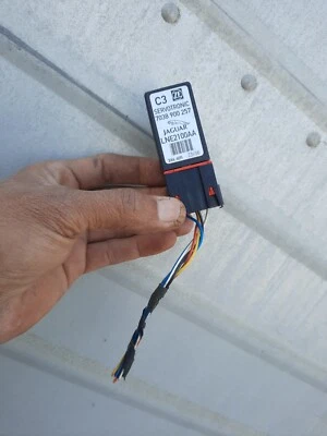 捷豹 XJ8 XJR Servotronic 继电器动力转向 1998-03 原始设备制造商 LNE2100AA 带插头 — 第 1/4 张图片