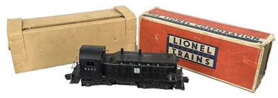 Lionel 6220 Vintage O AT&SF Type II GM NW-2 Diesel Switcher 6220 w/ Inner & Box - Image 1 of 4