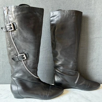 Latitude Femme Black Leather Knee High Riding Boots Faux Zipper - Women's Size 9 - Image 1 of 4