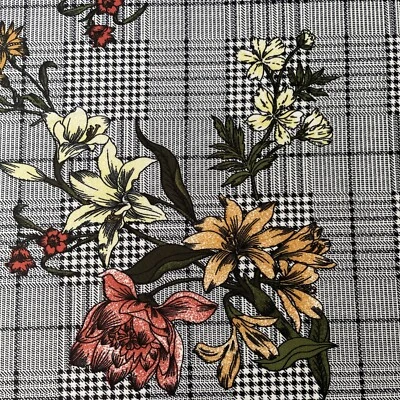 Tela escocesa blanca y negra floreada amarilla, rojo-naranja, L punto naranja, por yarda. Foto 1 de 4
