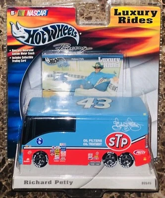 Autocaravana Hot Wheels 1/64 Richard Petty Luxury Rides Nascar 2002 diecast Foto 1 de 3