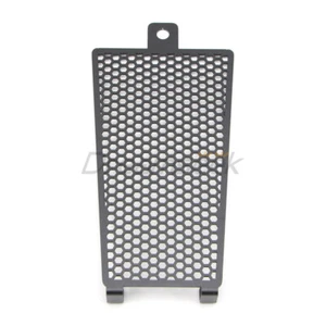 Black Radiator Guard Mesh for Harley Softail Fat Bob FLSL 2018+ Oil Cooler Cover - Picture 1 of 12