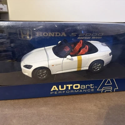 AUTOART HONDA S2000 Blanco ROJO ASIENTOS CONVERTIBLE ESCALA 1/18 NUEVO Color Raro Foto 1 de 4
