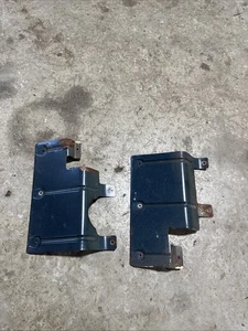 Placas de refuerzo de piso de asiento trasero Jeep Cherokee XJ 97-01 (2) OEM (PB00) - Imagen 1 de 6