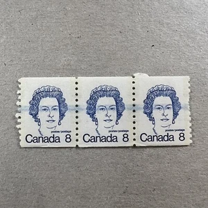 Canada MNH 604 EFO - Blue Ink Smearing Across Center - Coil Strip of 3 QEII - Picture 1 of 2