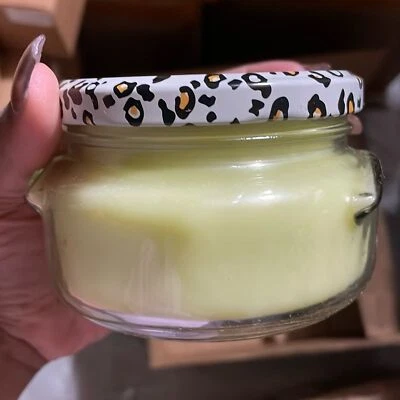 Velas Tyler - Tarro de 11 oz (1) Limelight Foto 1 de 4