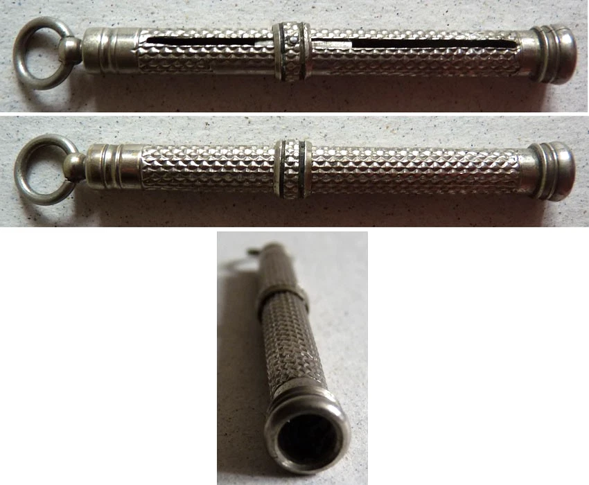 Petit porte crayon en métal argenté pendentif chatelaine pendentif ancien - Photo 1/1