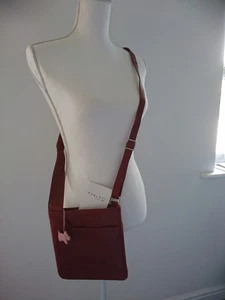 RADLEY LONDON BURGUNDY LEATHER CROSSBODY MESSENGER POCKET BAG&DOG TAG BNNT - Picture 1 of 5