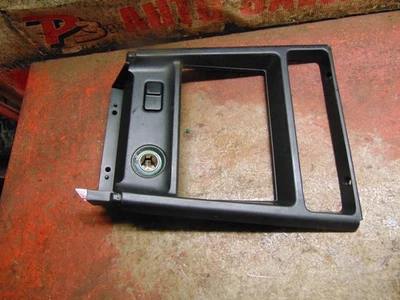 92 93 Mazda MX3 MX-3 OEM radio estéreo control de clima tablero central embellecedor bisel Foto 1 de 2
