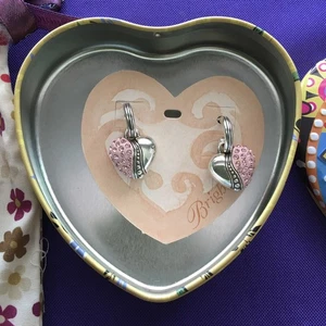 Brighton Power of Pink Emaille Strass Herz Tag & Nacht wandelbare Ohrringe - Bild 1 von 5