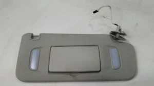 Used Right Sun Visor fits: 2020 Gmc Canyon w/illuminated opt DEG Right Grade A - Picture 1 of 24