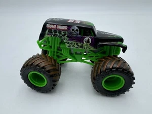 Grave Digger Ride Truck Spinmaster Monster Jam 1:64 - Imagen 1 de 10