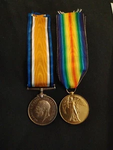 WW1 Medal Pair 140472 Robert Turner Royal Engineers - Picture 1 of 10