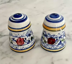 Hand Painted Italianate Pottery Salt & Pepper Shakers Blue/Yellow/ Red - Picture 1 of 6