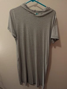 West Loop Women's Large Hooded T-shirt Dress With Pockets - Picture 1 of 4