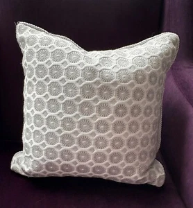 single cushion cover - Picture 1 of 1