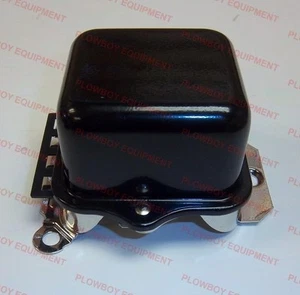 65302C1 Voltage Regulator-12 V~384988R91 for IH 1026 444 454 504 606 656 2544 - Picture 1 of 6