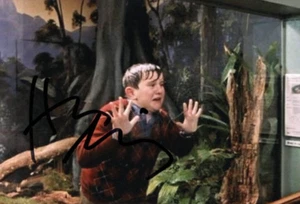HARRY POTTER: HARRY MELLING 'DUDLEY DURSLEY' SIGNED 6x4 ACTION PHOTO+COA - Picture 1 of 1