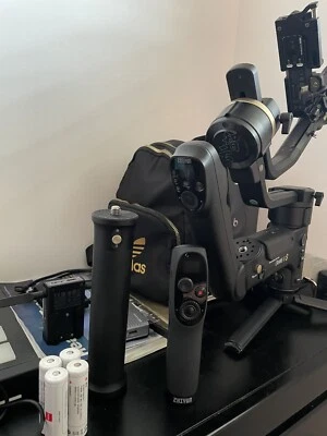 Zhiyun Crane 3S 3 Axis Cinecamera/ DSLR gimbal + Transmount 3S Easysling handle  - Image 1 of 4