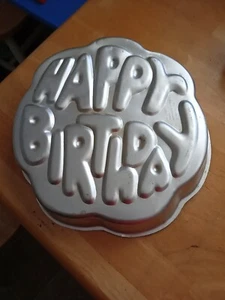 Gebrauchte Wilton Happy Birthday 1980 Kuchenform Form #502-2405. 11" x 11" - Bild 1 von 3
