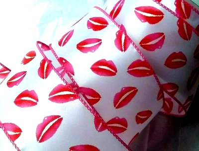 Valentine's Day Lips 2.5" by 3 yards White Satin Wired Ribbon Kiss Me #7106 - Image 1 of 4