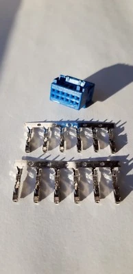 Most Quadlock MQS Stecker 12 polig blau Radio Kammer A 8X0 035 447 VW AUDI - Bild 1 von 2