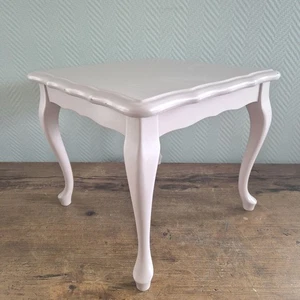 Pink Side Table Queen Anne Solid Wood Cabriolet Legs - Picture 1 of 8