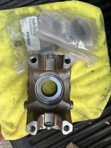 Meritor 17TYS31 66 A End Yoke TRSC3044-01 m17t31mfb - Picture 1 of 7