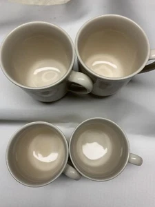 Juego de 4 tazas de café vintage de Corning Ware de patrón floral verde y rojo/naranja - Imagen 1 de 10