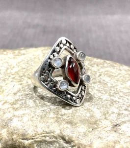 Vintage Sajen Garnet Moonstone & Sterling Silver Ladies Ring - Picture 1 of 5
