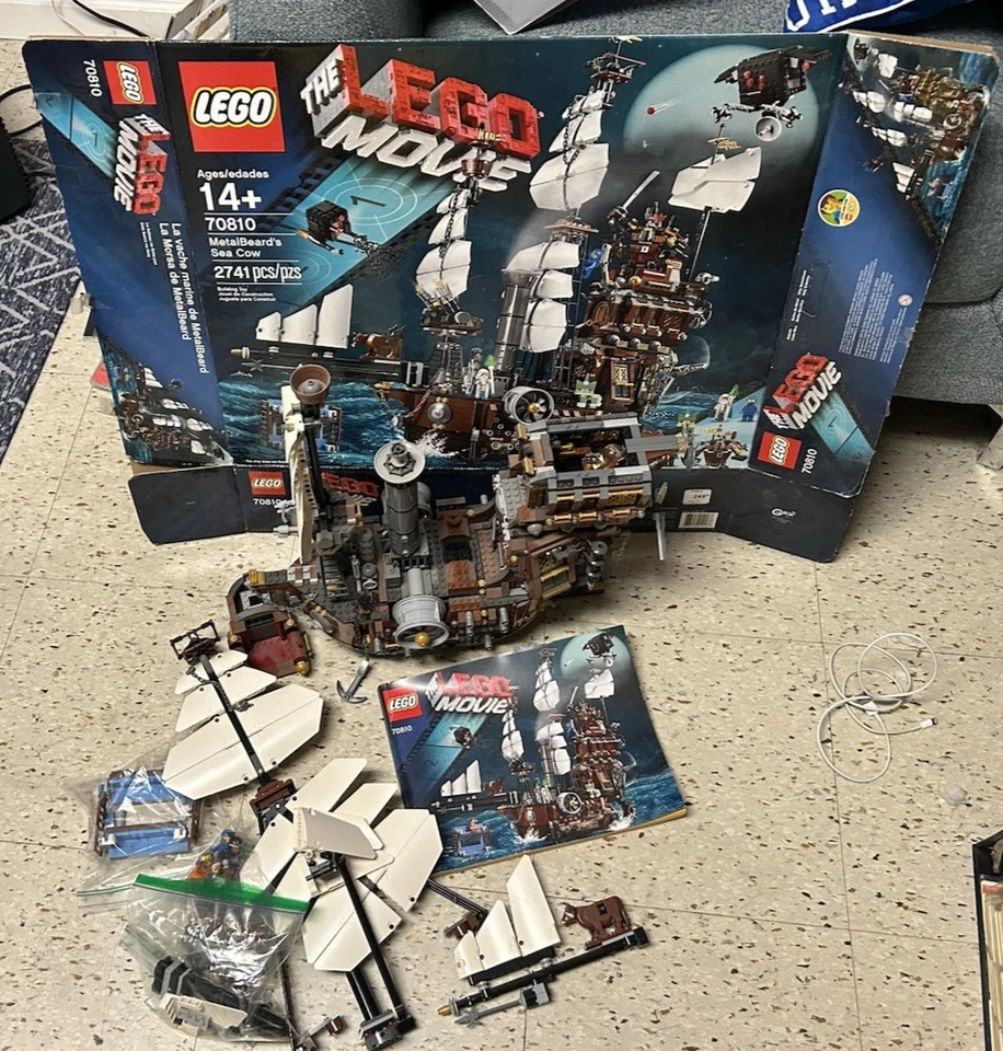 LEGO 70810 The LEGO Movie MetalBeard's Sea Cow 2741pcs 2014 100% Complete - Image 1 of 4