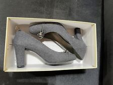 Vintage Liz Claiborne Winter Heels  , Gray Wool w/ Silver Colored Infiniti Knot