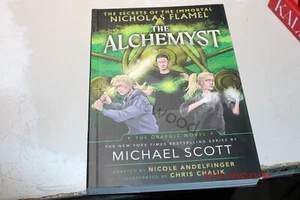 The Alchemyst: The Secrets of the Immortal- Vol 1 , paperback, Michael Scott - Picture 1 of 4