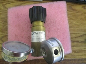 Modelo Tescom: Regulador autoventilante 44-1125-24 con dos medidores. Latón  - Imagen 1 de 3