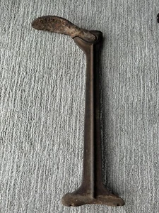 Vintage Big Boy Warranted Cast Iron Cobbler Stand and 1 Shoe Mold 216 - Picture 1 of 8