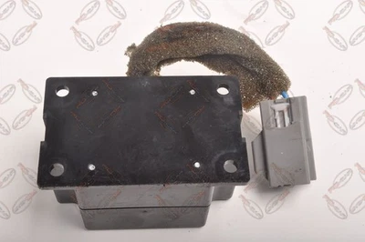 Volvo C70 II 2.4 D5 180PS Modulo Relè 30679575 - Immagine 1 di 4