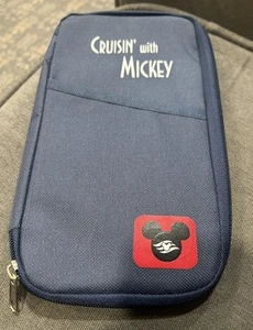 Disney Cruise Line Castaway Cay Folio Cartera Azul Bahamas Portatarjetas - Imagen 1 de 3
