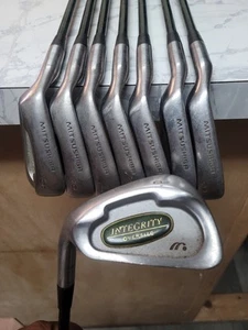Men's Mitsubishi Golf Irons Set 9 Throw PW RH Graffiti Shafts Stiff Flex - Picture 1 of 13