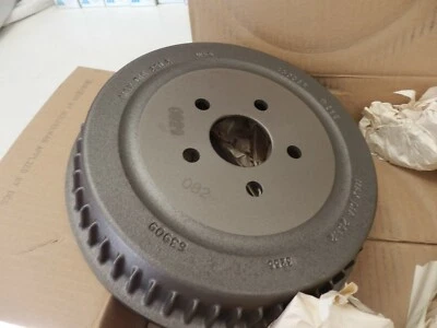 Tambor de freno Mopar 4877262 OEM para Dodge Caravan 2000 y otros envío gratuito Foto 1 de 3