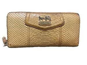 Cartera de cuero Coach auténtica retirada de cuero con piel de anguila para damas de 8” por 4” 16 ranuras para tarjetas - Imagen 1 de 8