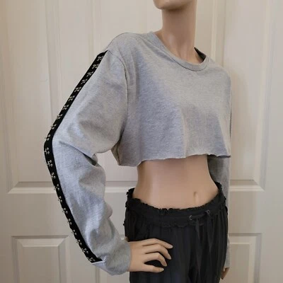 Top corto Emma & Sam gancho y ojo manga larga talla M gris Foto 1 de 4