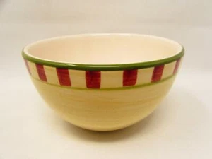 Winter Blossom by Pfaltzgraff Soup/Cereal Bowl Poinsettia Red Checker Rim b427 - Picture 1 of 2