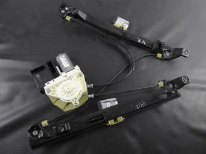 Motore alzacristalli anteriore destro Seat Leon II (1P1) 1.2 1P0837402AC - Foto 1 di 5