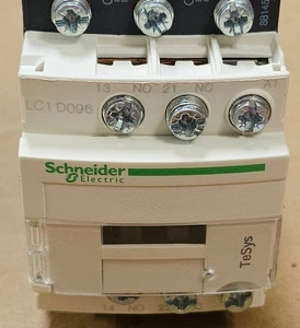 Schneider LC1D096M7 Telemechanique Contactor  220V AC3 11A HU02017-6002A NOS - Picture 1 of 18
