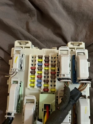 2012 ford focus se 2.0L cabin fuse panel bv6n-14a073-jl interior - Image 1 of 4