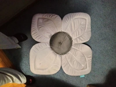 Baño para bebé Blooming Bath Lotus 4 pétalos - rayo/gris oscuro y blanco  Foto 1 de 3