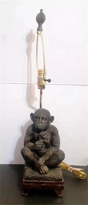 复古灯 Mommy Chimpanzee 猴子 拿着 婴儿 猴子 台灯 树脂 甜 — 第 1/4 张图片