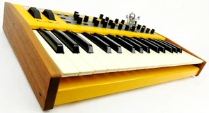 DSI Dave Smith Mopho Synthesizer Keyboard + Top Zustand + 1,5Jahre Garantie - Bild 1 von 13